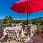 Apartment Valun1 *